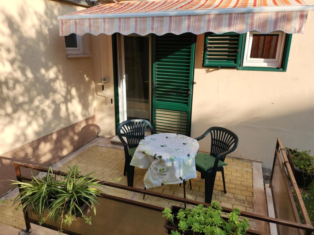 Tiho'S Apartments Split Exterior foto